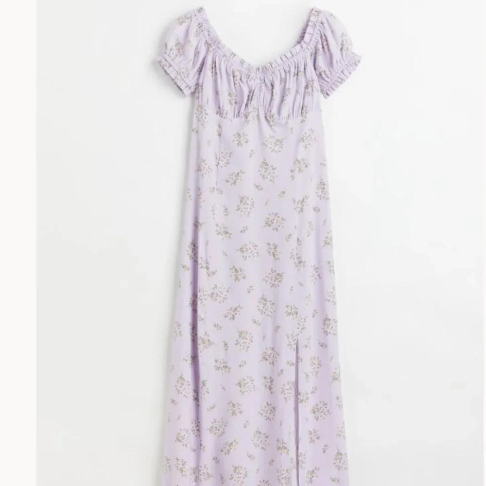 💕 HOST PICK! 💕 H&M Floral Printed Lavender Dress - Picture 2 of 3